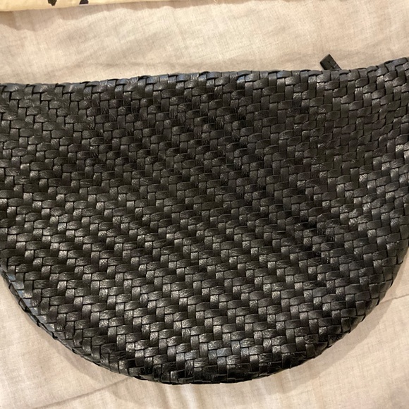 Clare V Black woven Grande fanny - Picture 4 of 5